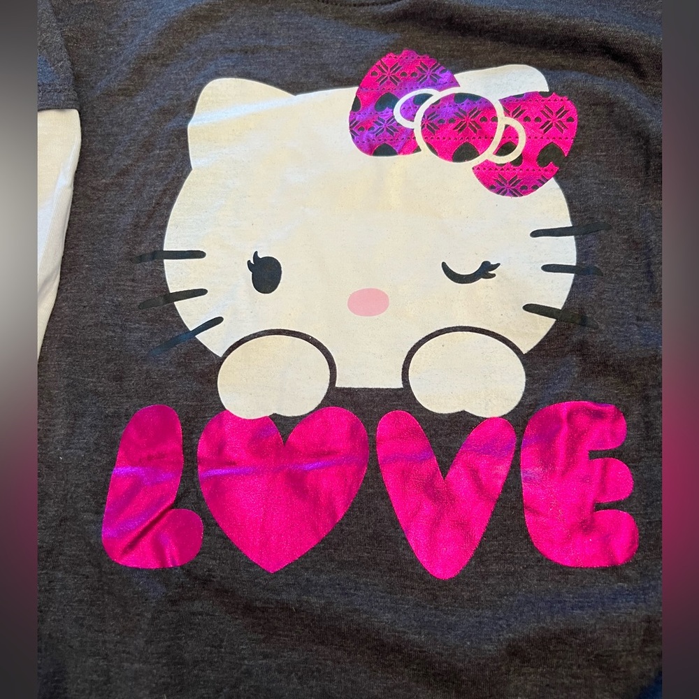 Adorable Hello Kitty LOVE long sleeve tee. Juniors XL. NWT. - Picture 4 of 6